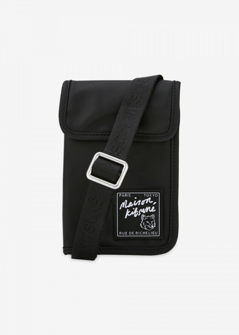 메종키츠네 남성 로고 패치 블랙 크로스백 MM05362WQ1001 P199
