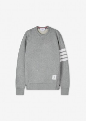 톰브라운 남성 사선 완장 그레이 맨투맨 MJT021H 00535 068