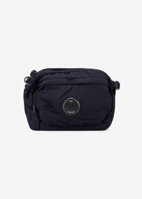 CP컴퍼니 남성 렌즈 와펜 네이비 크로스백 RCCMAC734A 005269G 888